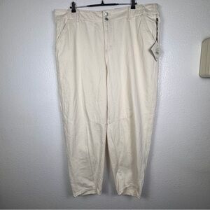 AVA & VIV Women's Ecru Trouser Pants
No-Gap Waistband Size 18 Plus
